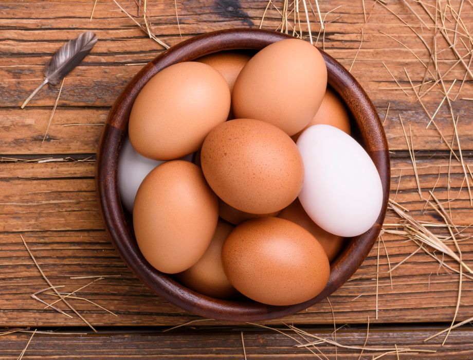 Eier in einer Schüssel